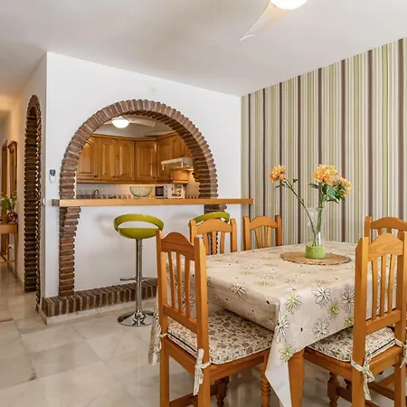 Stunning In Benalamdena With Kitchen Appartement Benalmádena